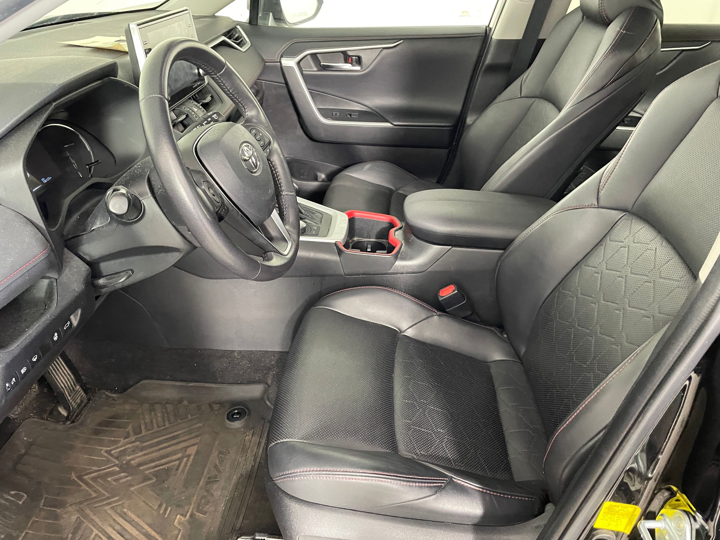 2022 Toyota RAV4 TRD Off Road photo 2