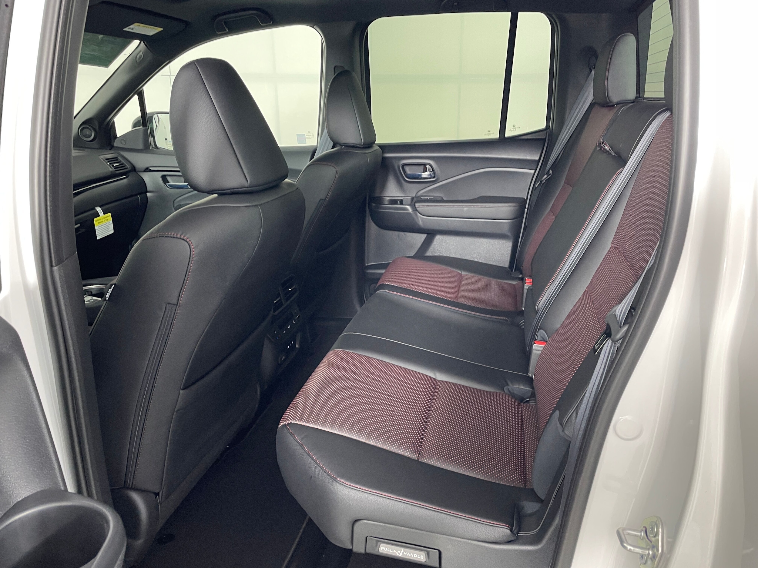 2026 Honda Ridgeline Black Edition - Photo 6