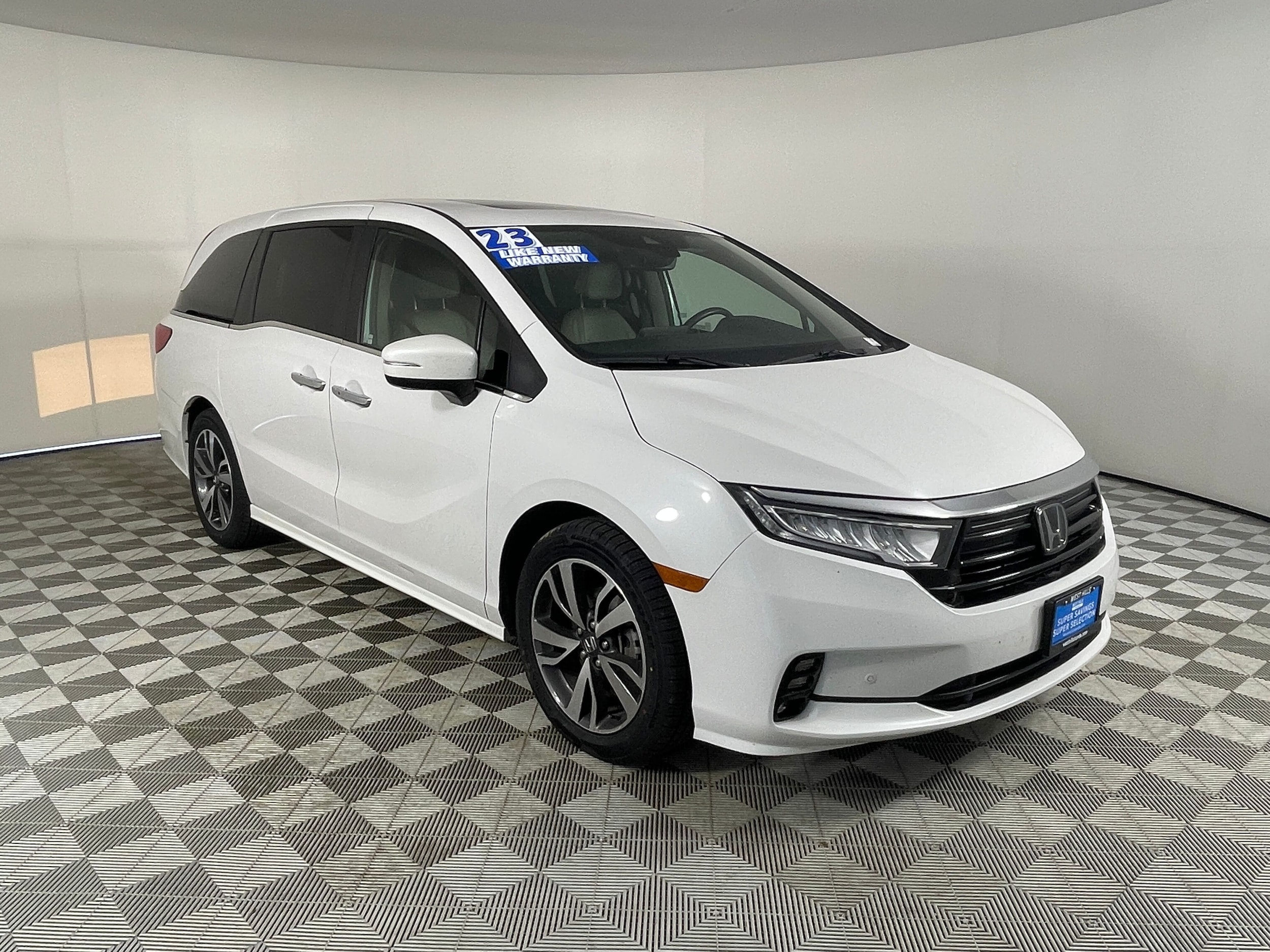 2023 Honda Odyssey Touring - Photo 15
