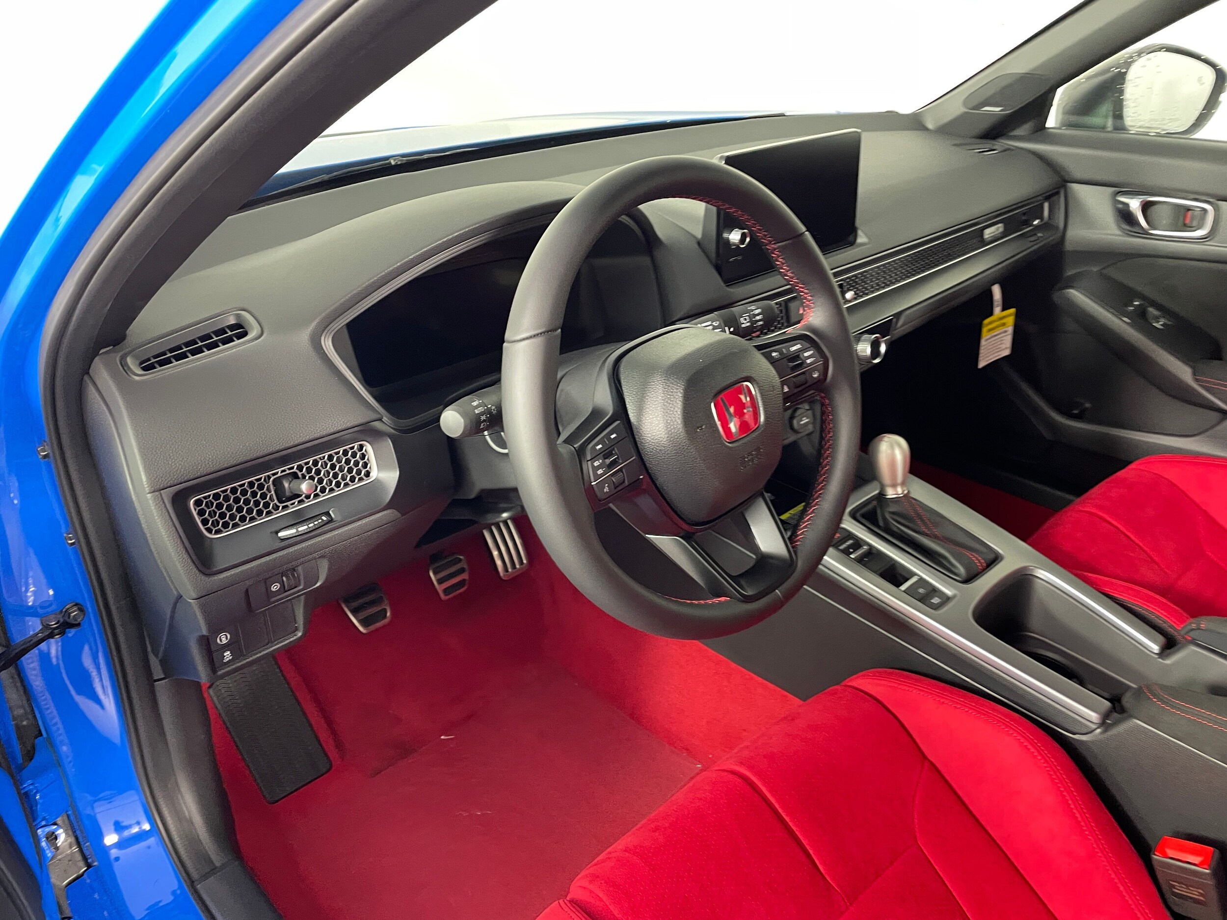 2025 Honda Civic Type R photo 2