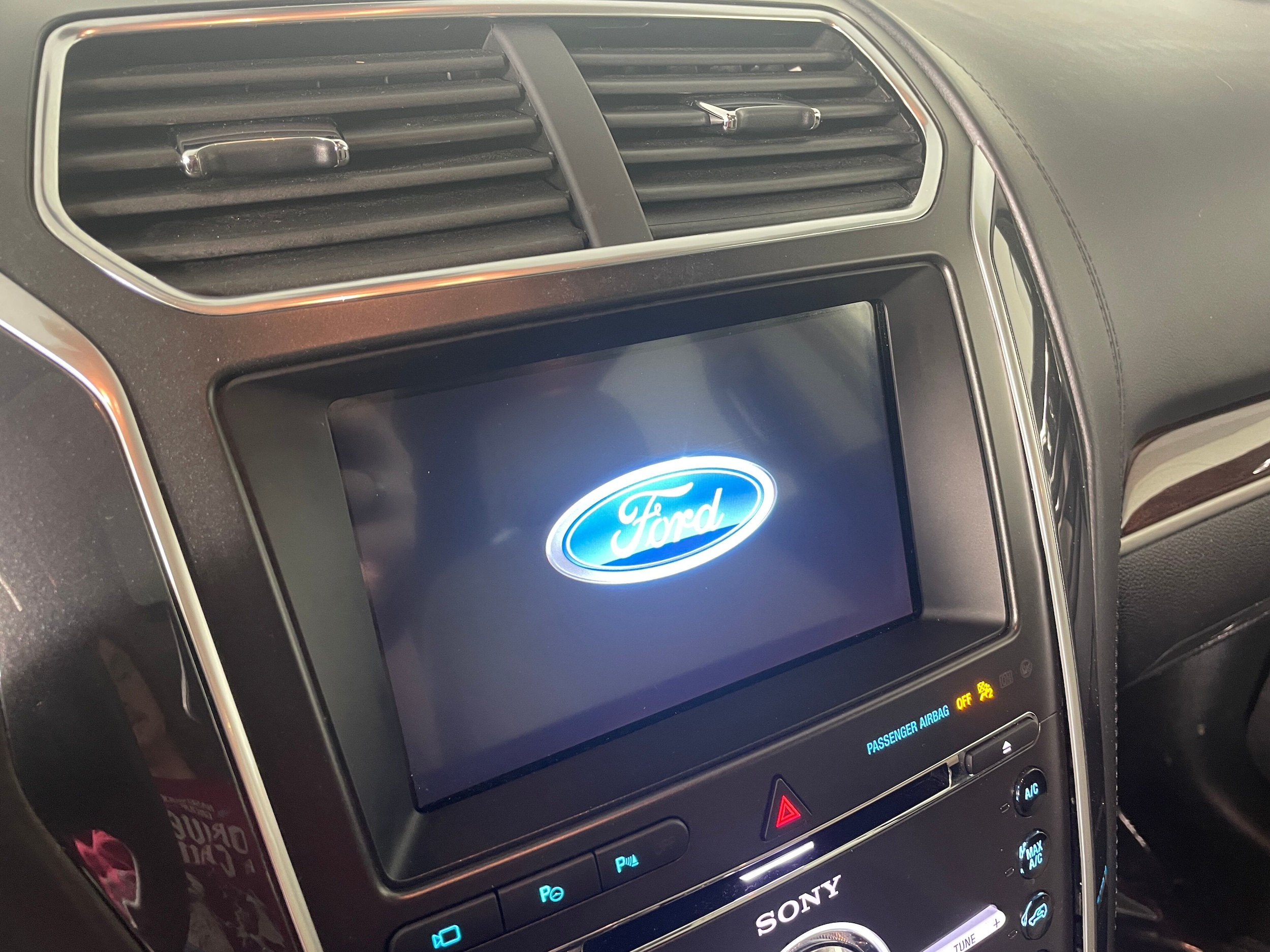 2017 Ford Explorer Platinum photo 6