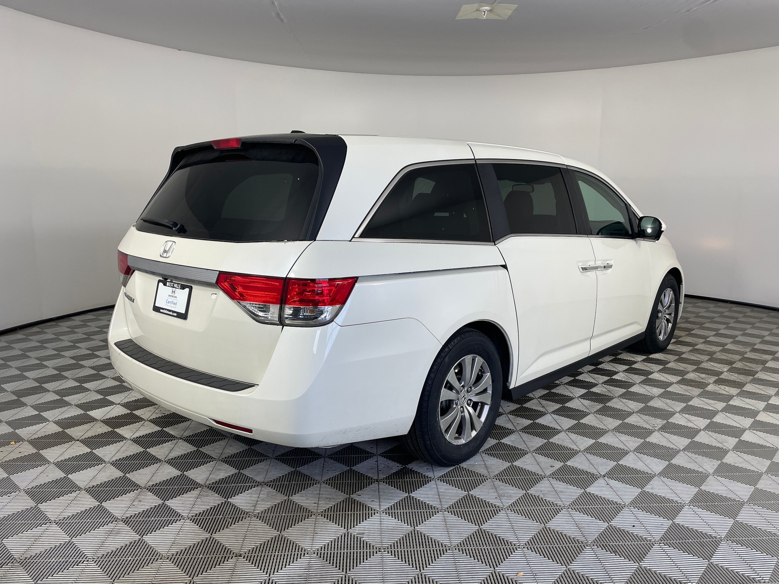2016 Honda Odyssey EX-L - Photo 16