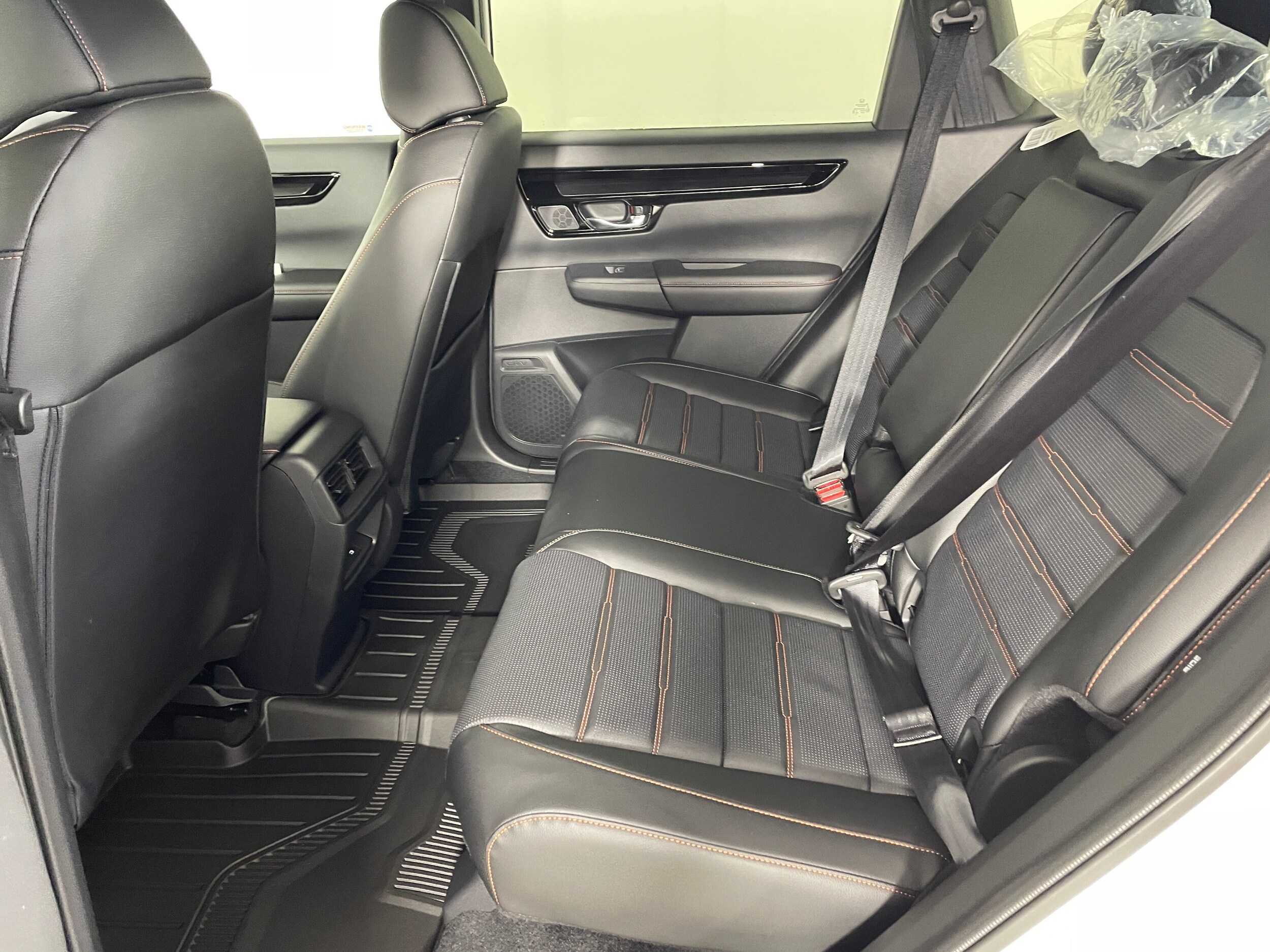 2026 Honda CR-V Hybrid Sport Touring photo 4