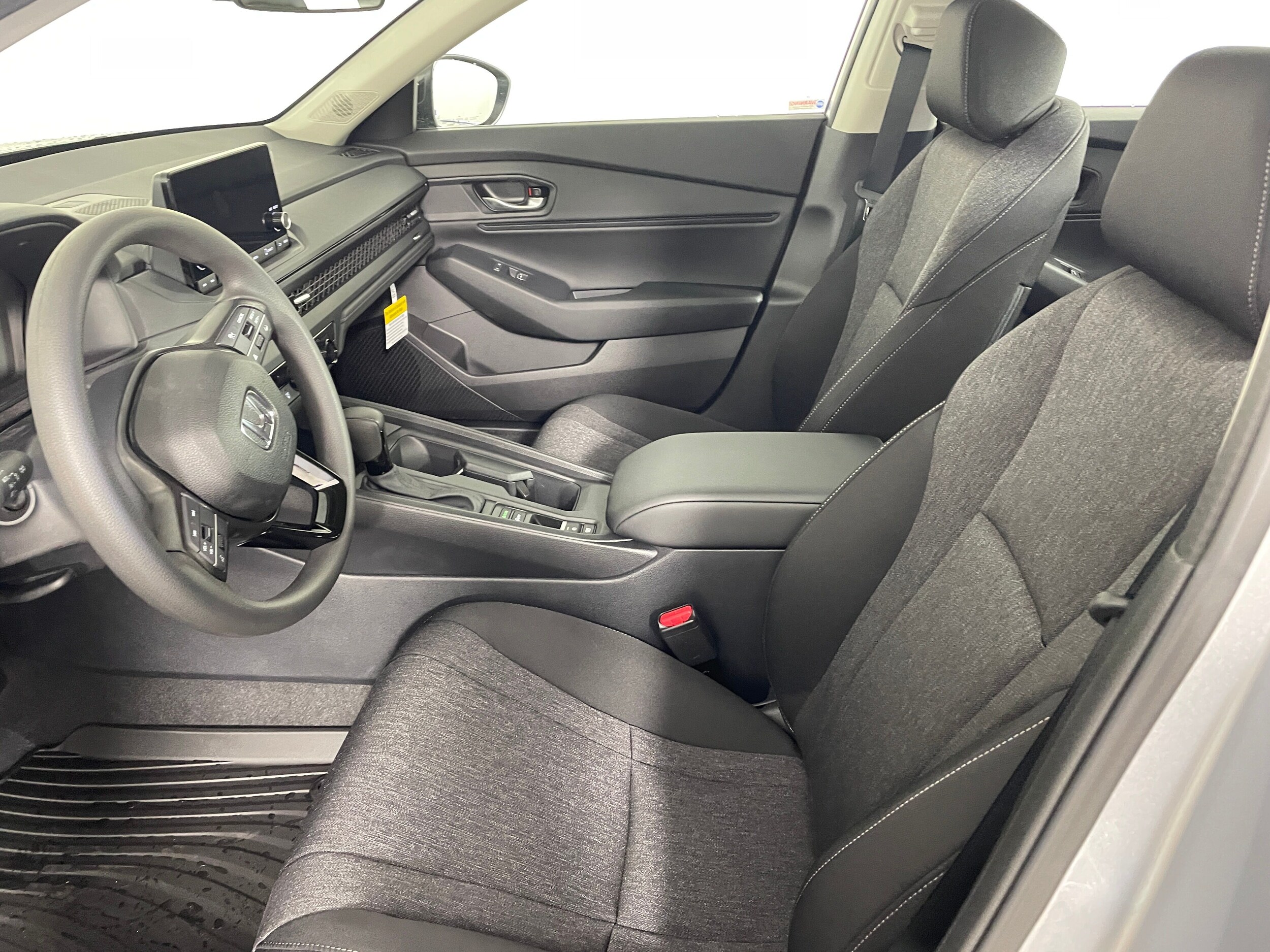 2025 Honda Accord SE photo 2