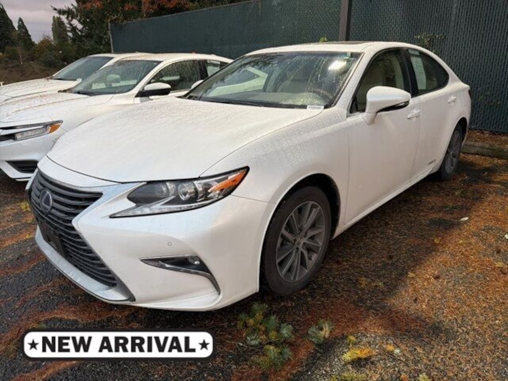 Used 2016 Lexus ES 300h  Sedan