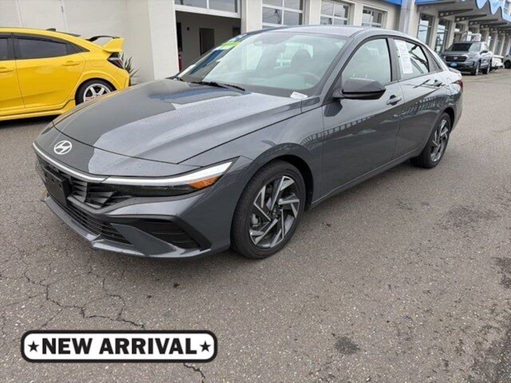 Used 2025 Hyundai Elantra Hybrid SEL Sport Sedan
