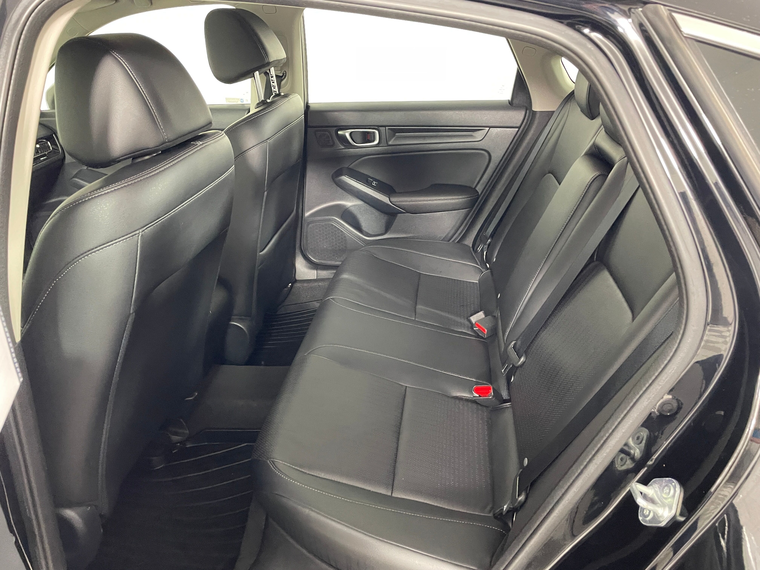 2023 Honda Civic Hatchback EX-L - Photo 17
