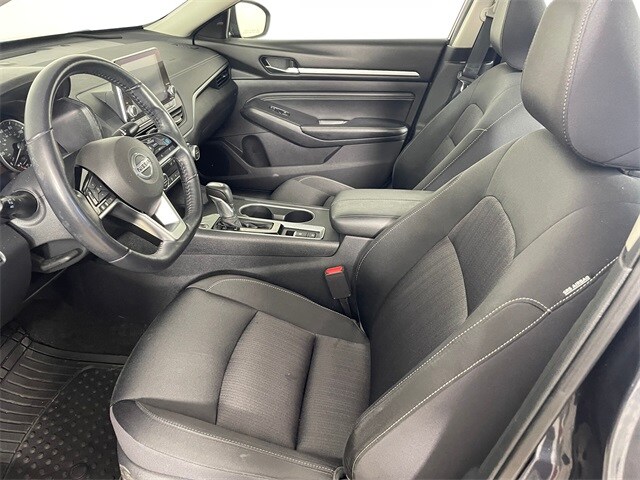 2019 Nissan Altima 2.5 SV photo 2