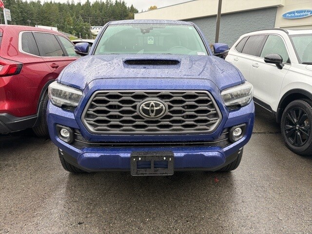 2023 Toyota Tacoma TRD Sport V6 photo 2