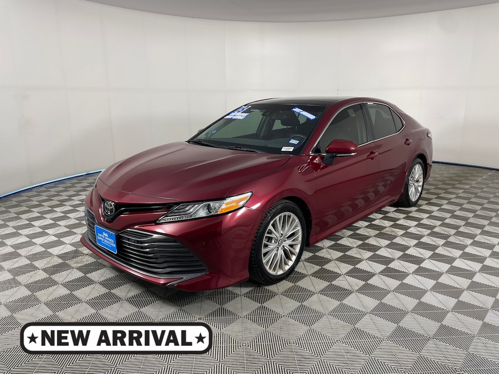 Used 2018 Toyota Camry XLE Sedan
