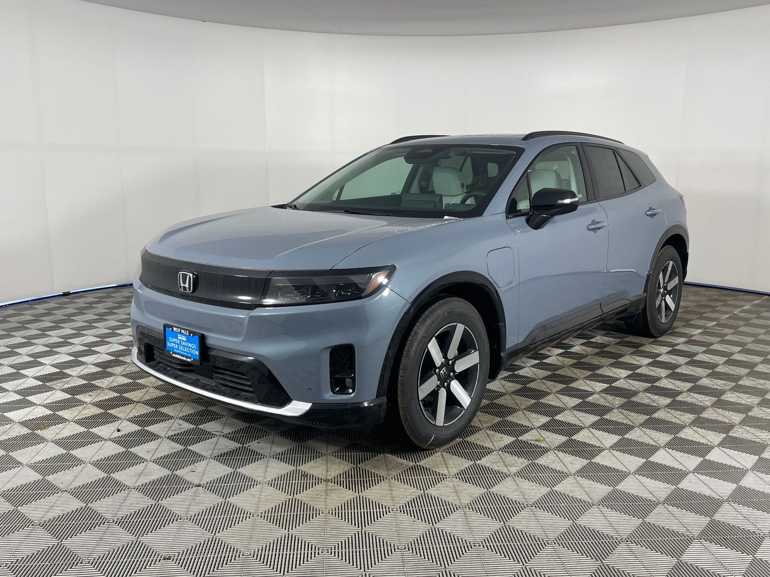 2026 Honda Prologue Touring's photo