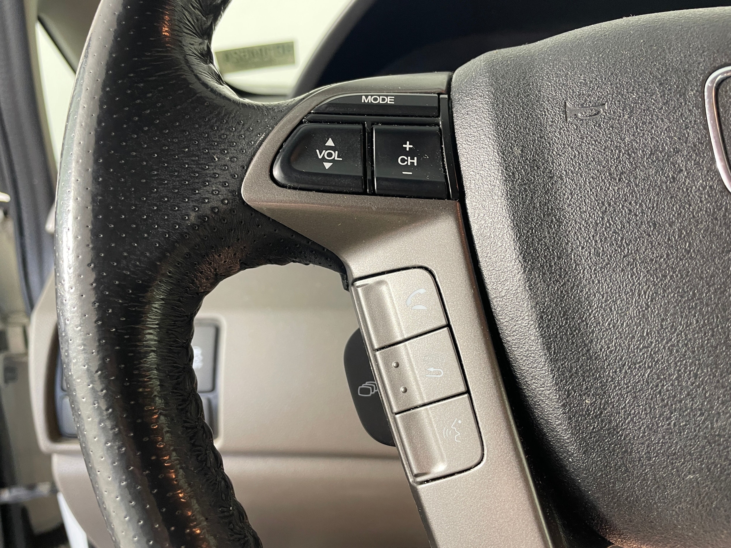 2016 Honda Odyssey EX-L - Photo 10