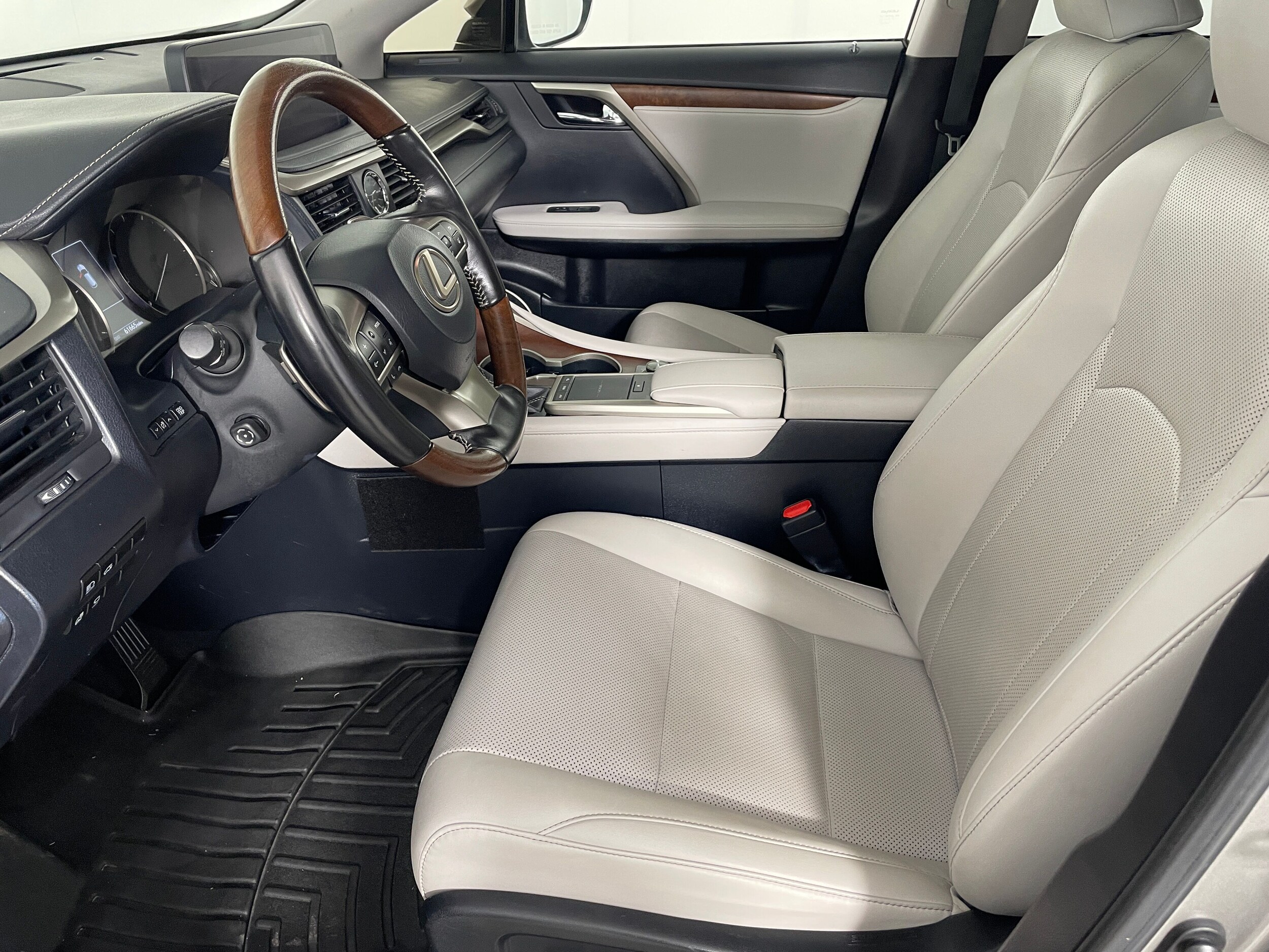 2020 Lexus RX 350L Premium photo 2
