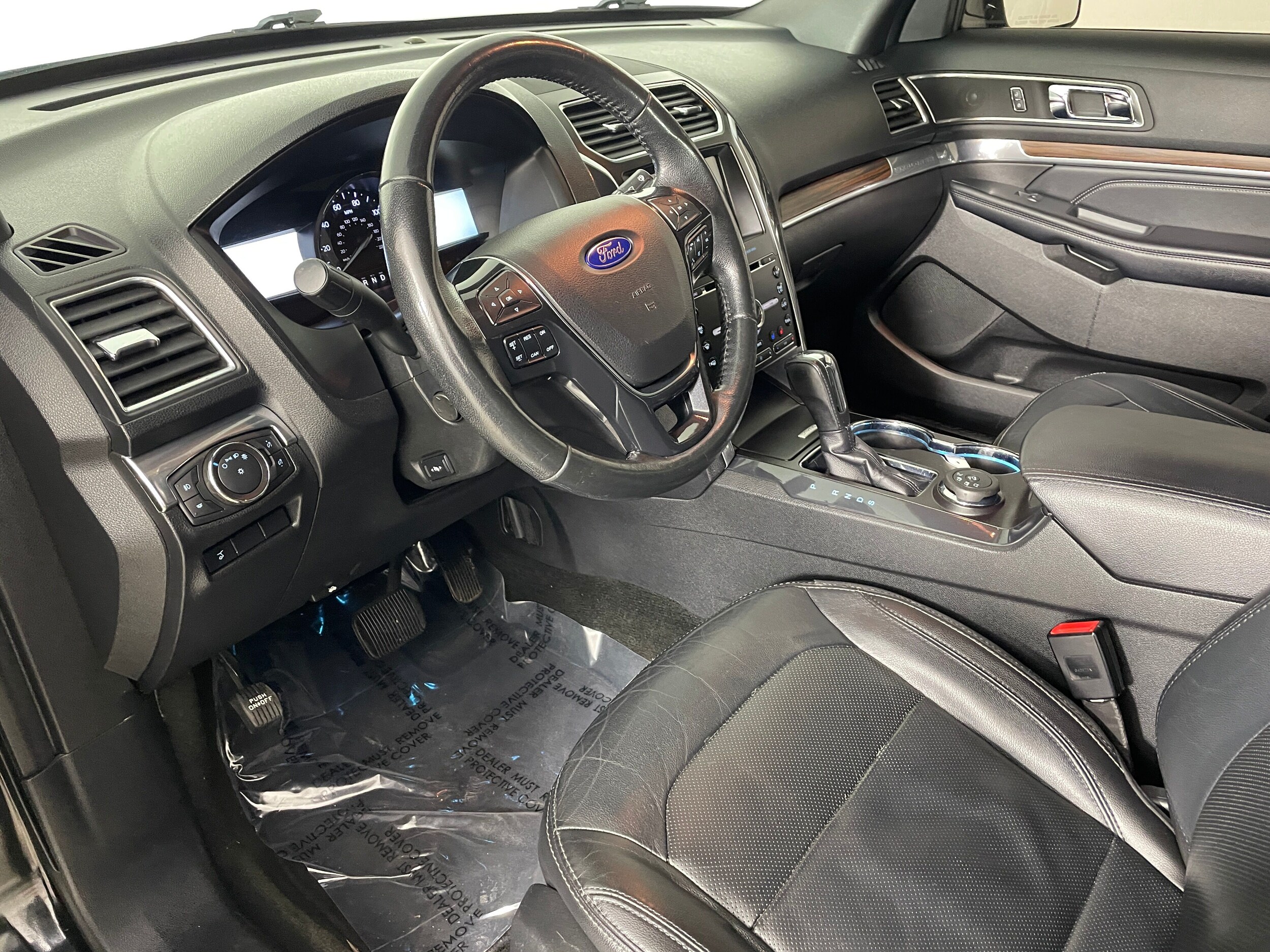 2017 Ford Explorer Limited photo 3