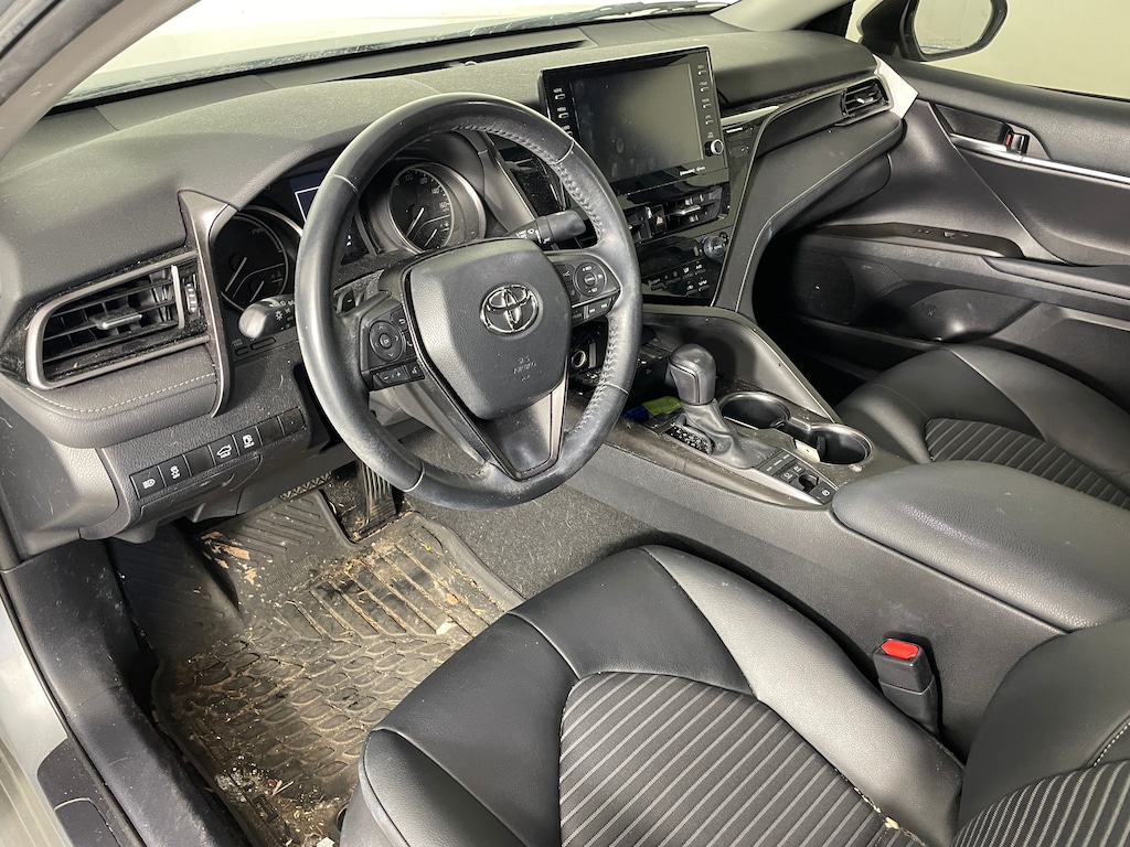 Used 2021 Toyota Camry Hybrid SE Sedan
