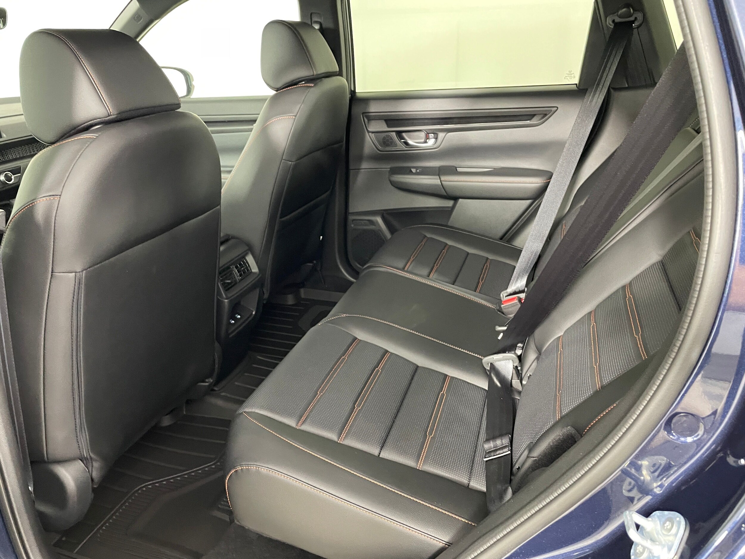 2026 Honda CR-V Hybrid Sport-L photo 4