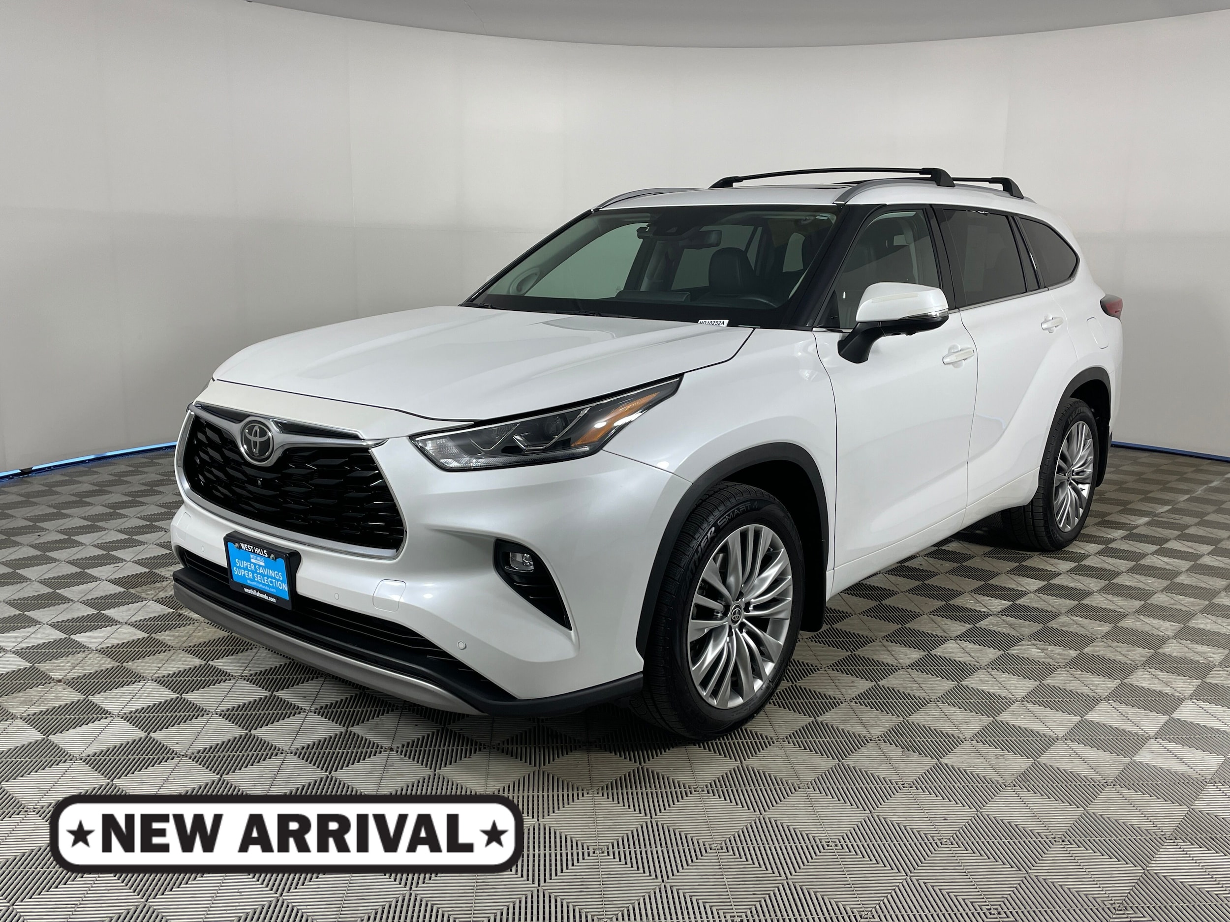 2023 Toyota Highlander Platinum AWD's photo