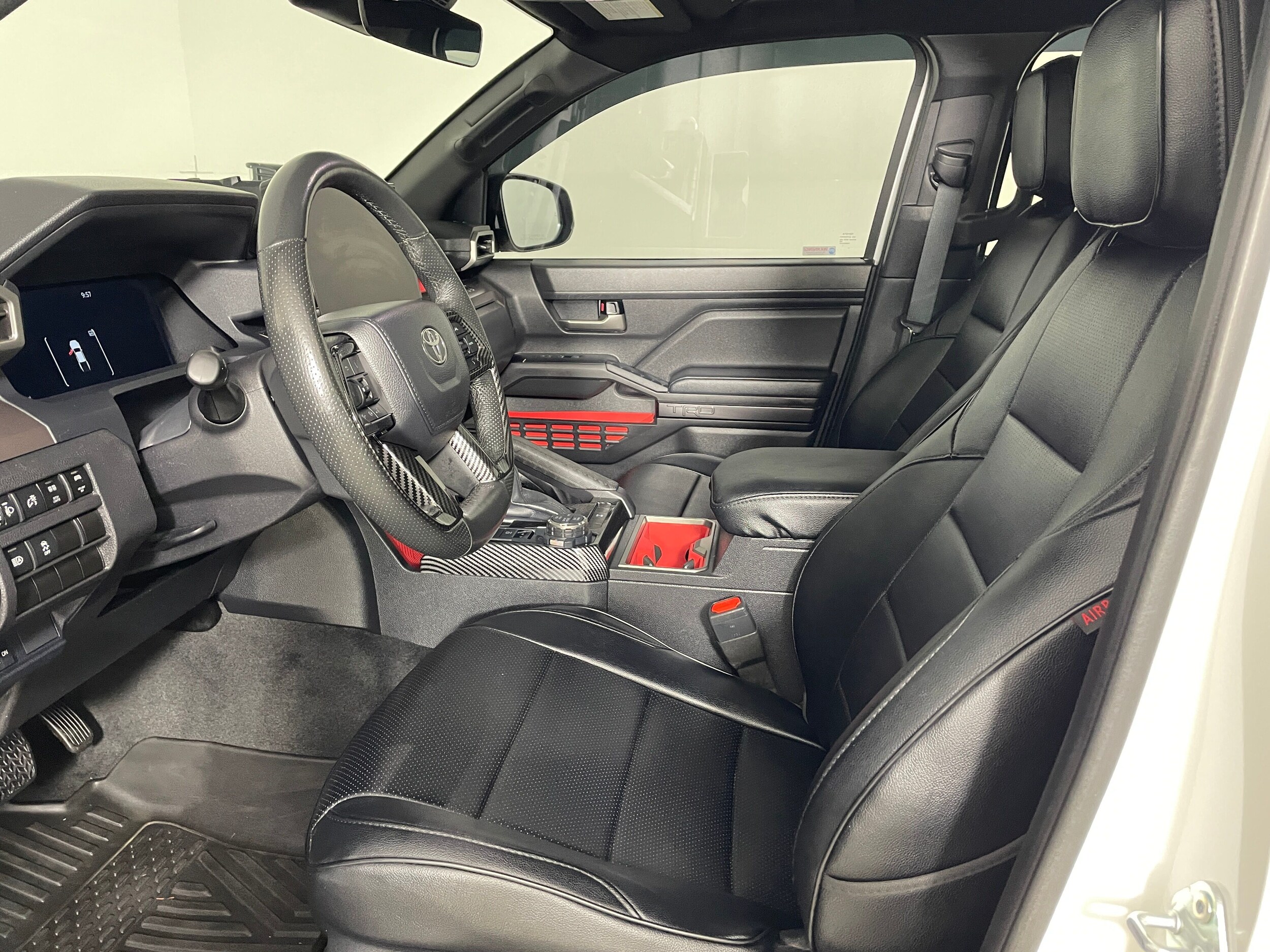 2024 Toyota Tacoma TRD Off-Road photo 2