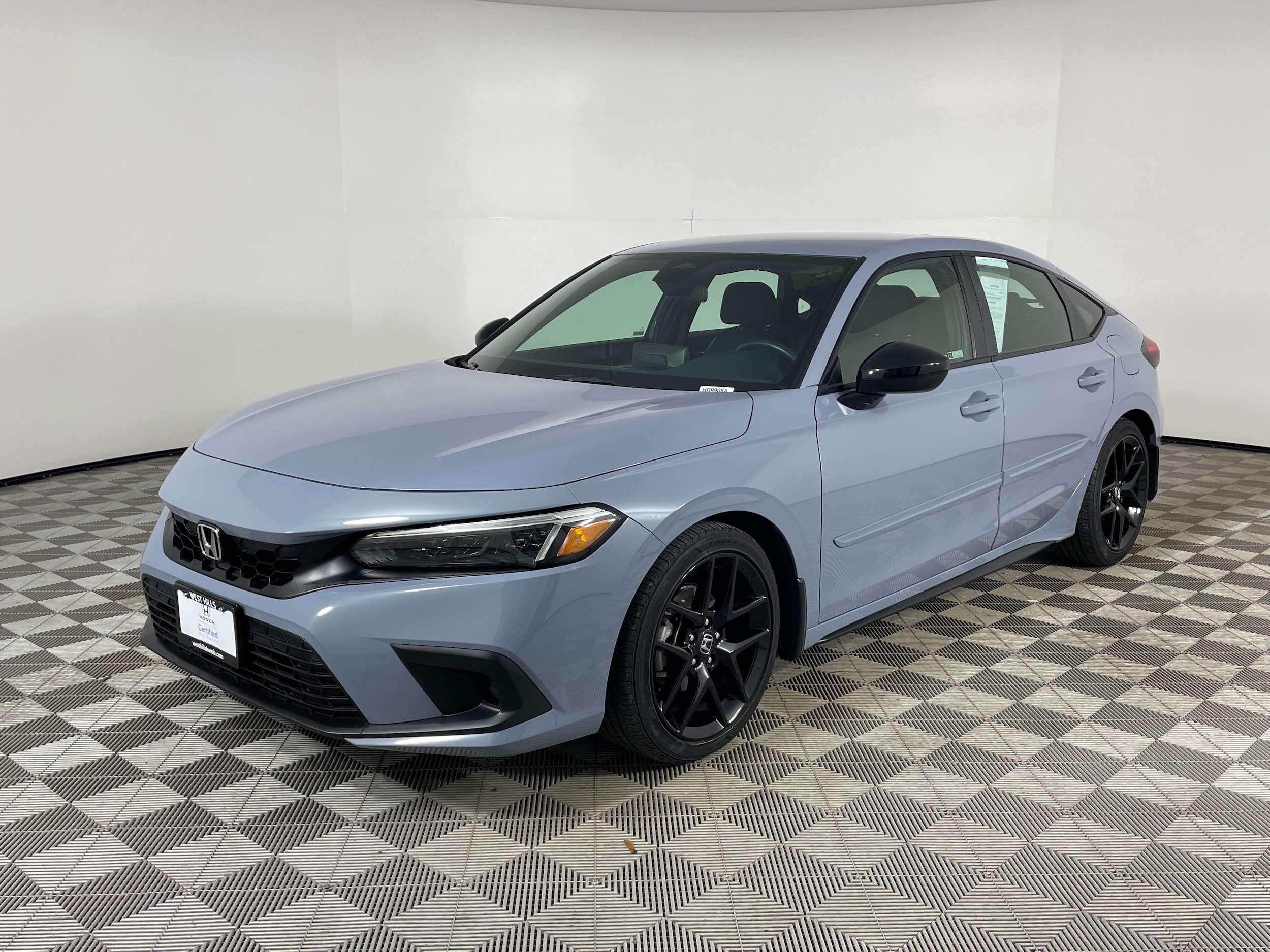 2023 Honda Civic Hatchback Sport's photo