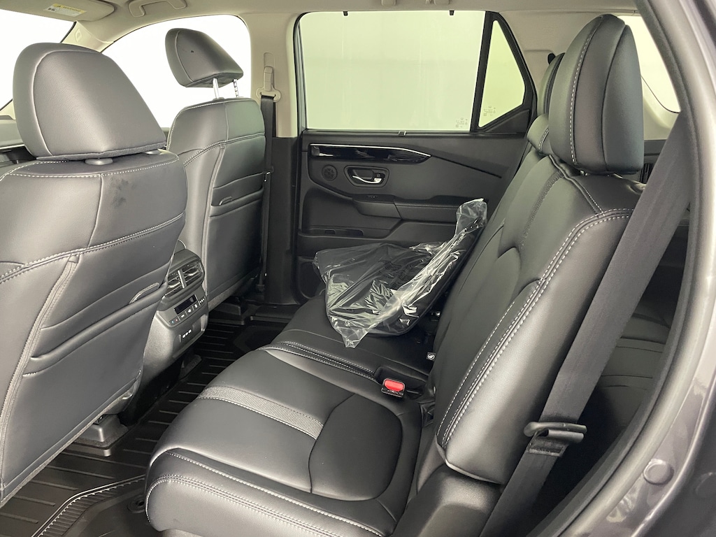 New 2025 Honda Pilot Touring SUV
