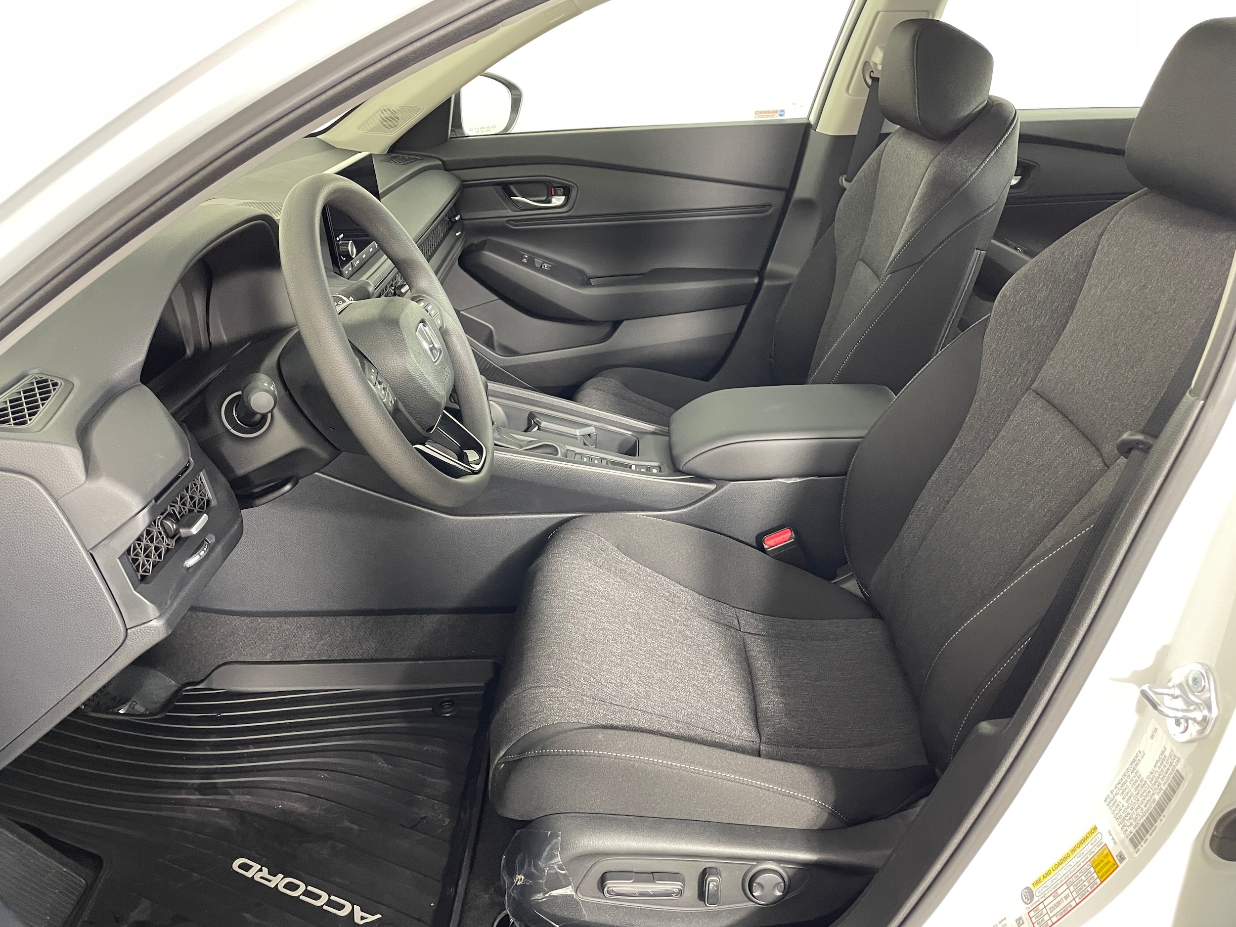 2025 Honda Accord SE photo 2