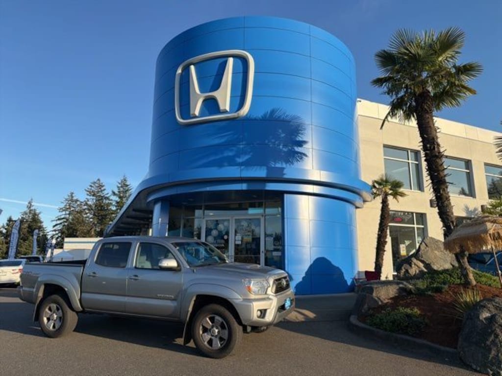 Used 2014 Toyota Tacoma 4x4 Truck Double Cab