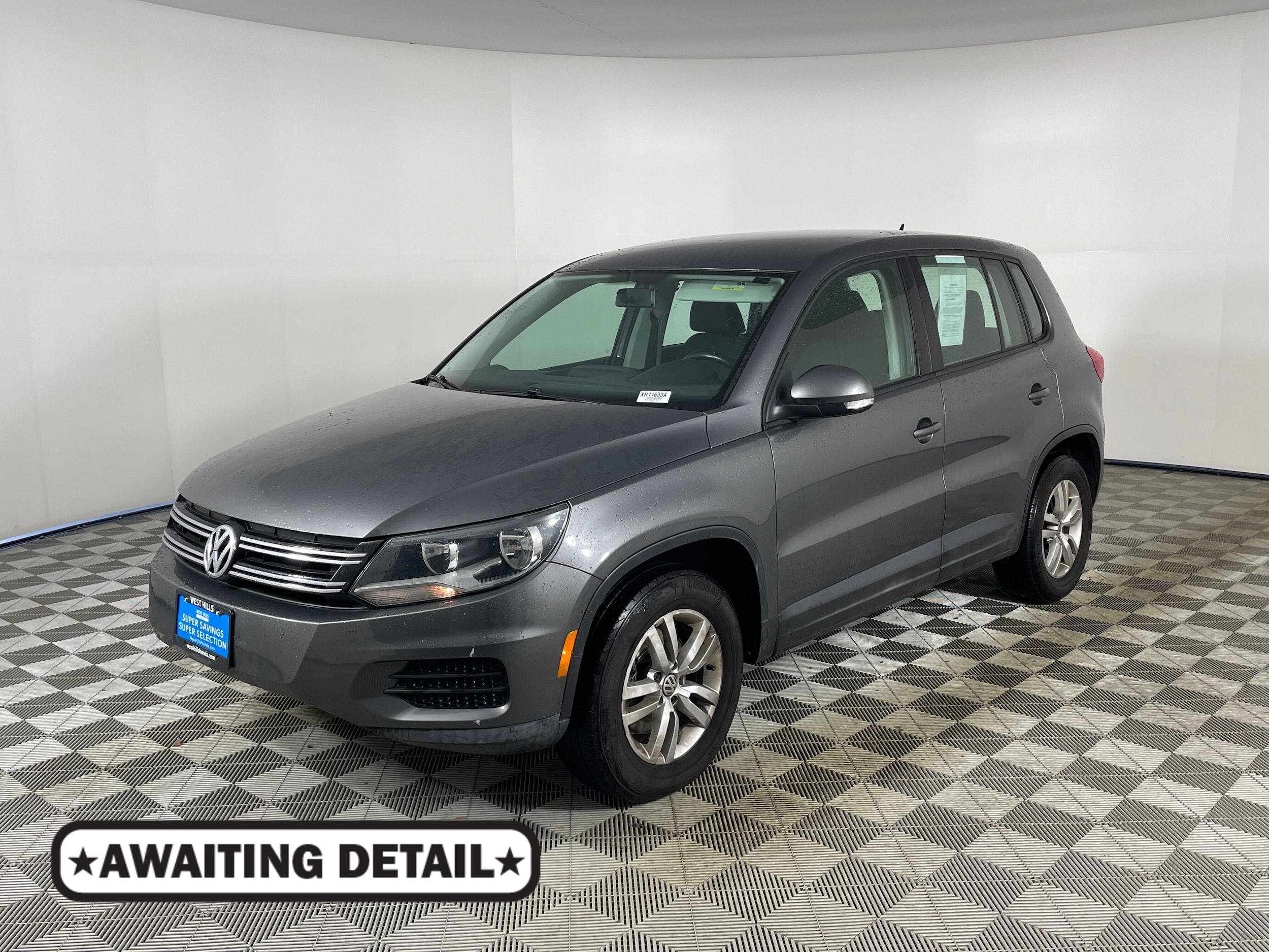 2014 Volkswagen Tiguan S's photo