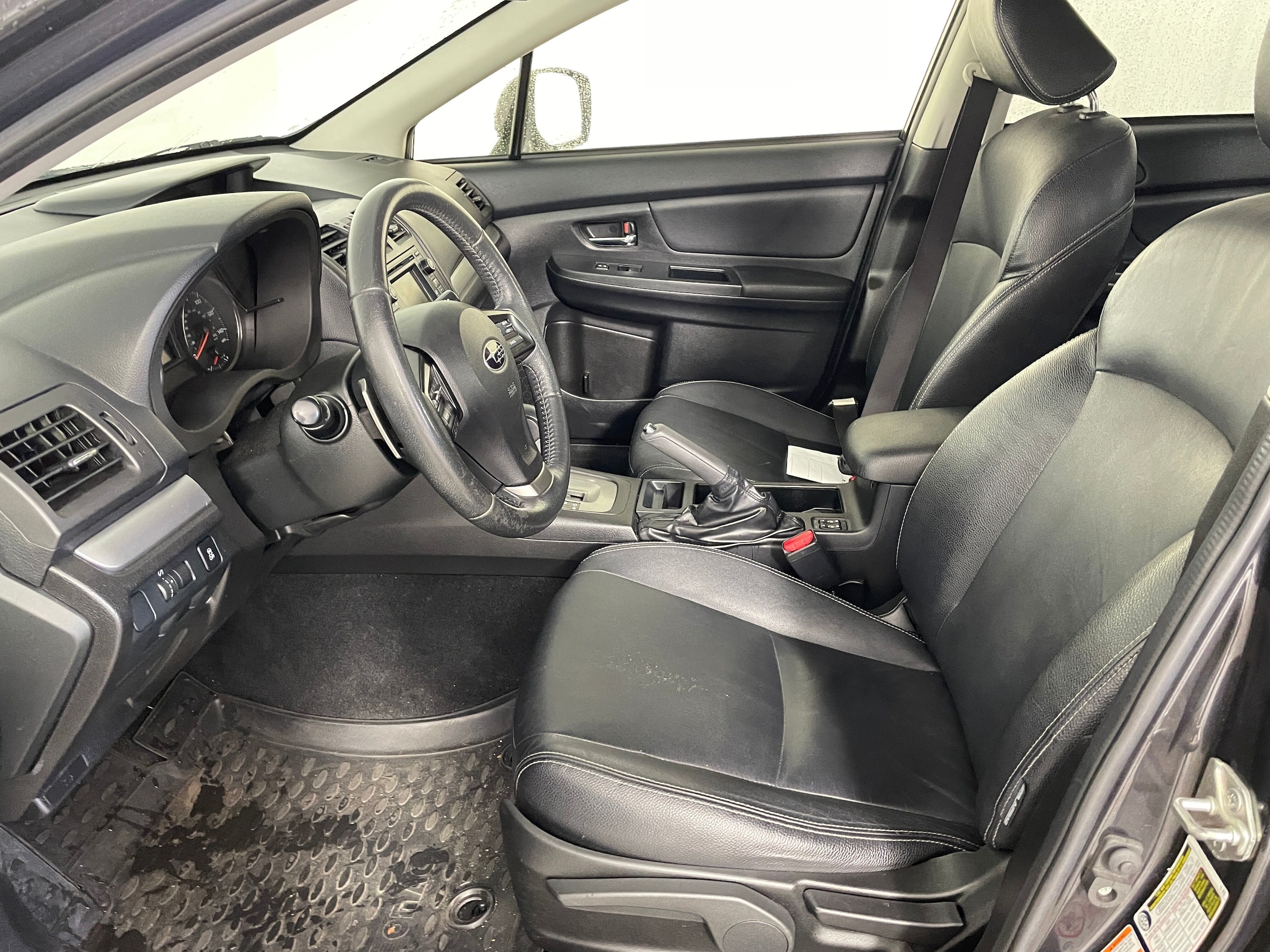 2013 Subaru XV Crosstrek 2.0i Limited photo 2