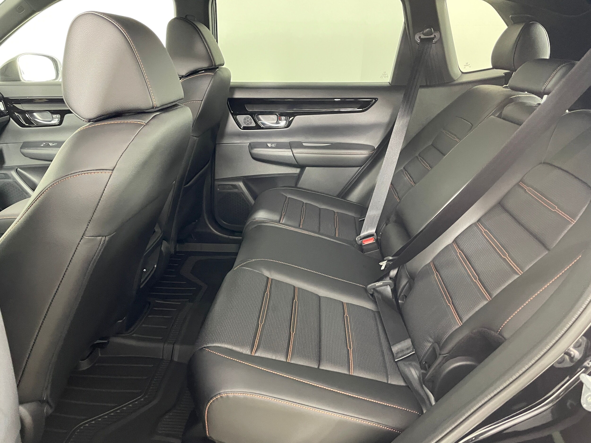 2026 Honda CR-V Hybrid Sport Touring photo 4