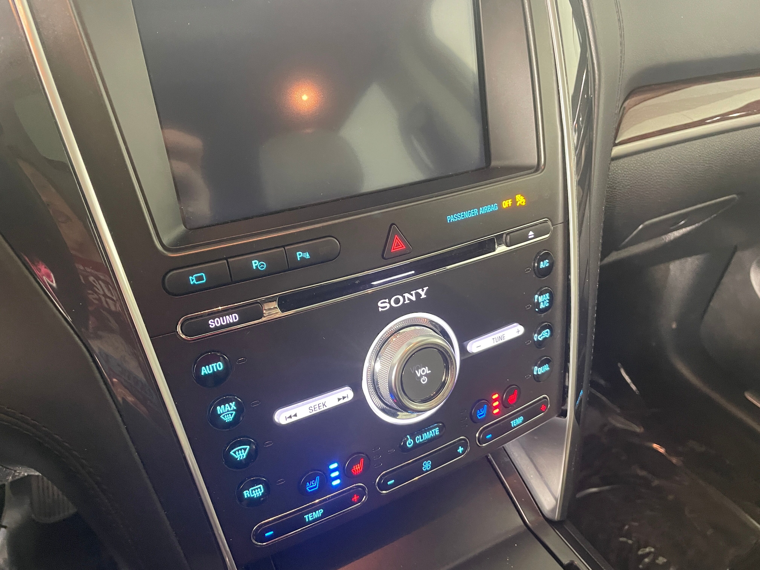 2017 Ford Explorer Platinum photo 3