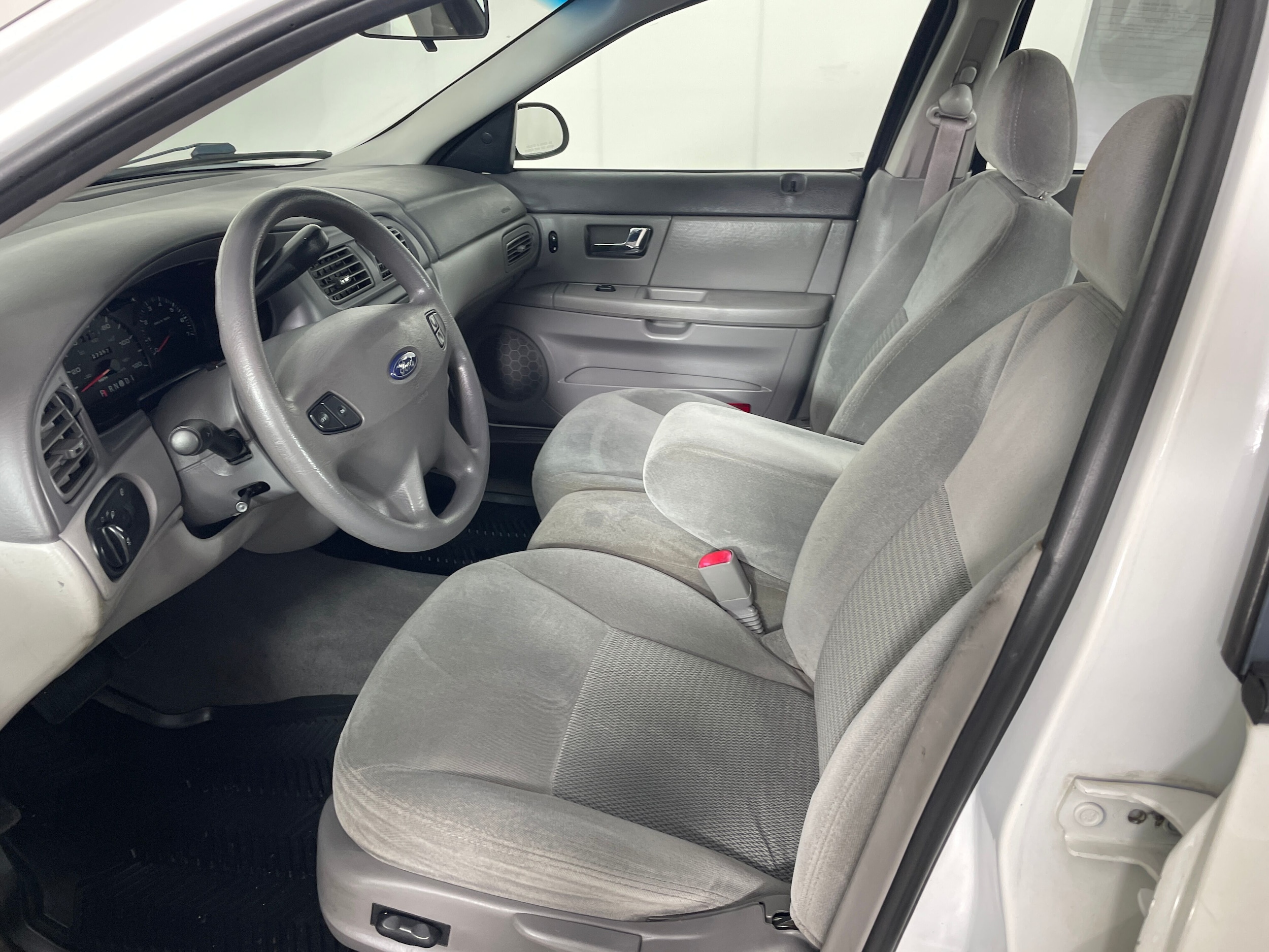 Used 2003 Ford Taurus SES with VIN 1FAFP55233A168233 for sale in Bremerton, WA
