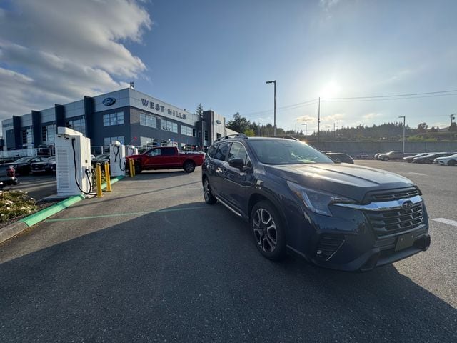 2024 Subaru Ascent Limited photo 2