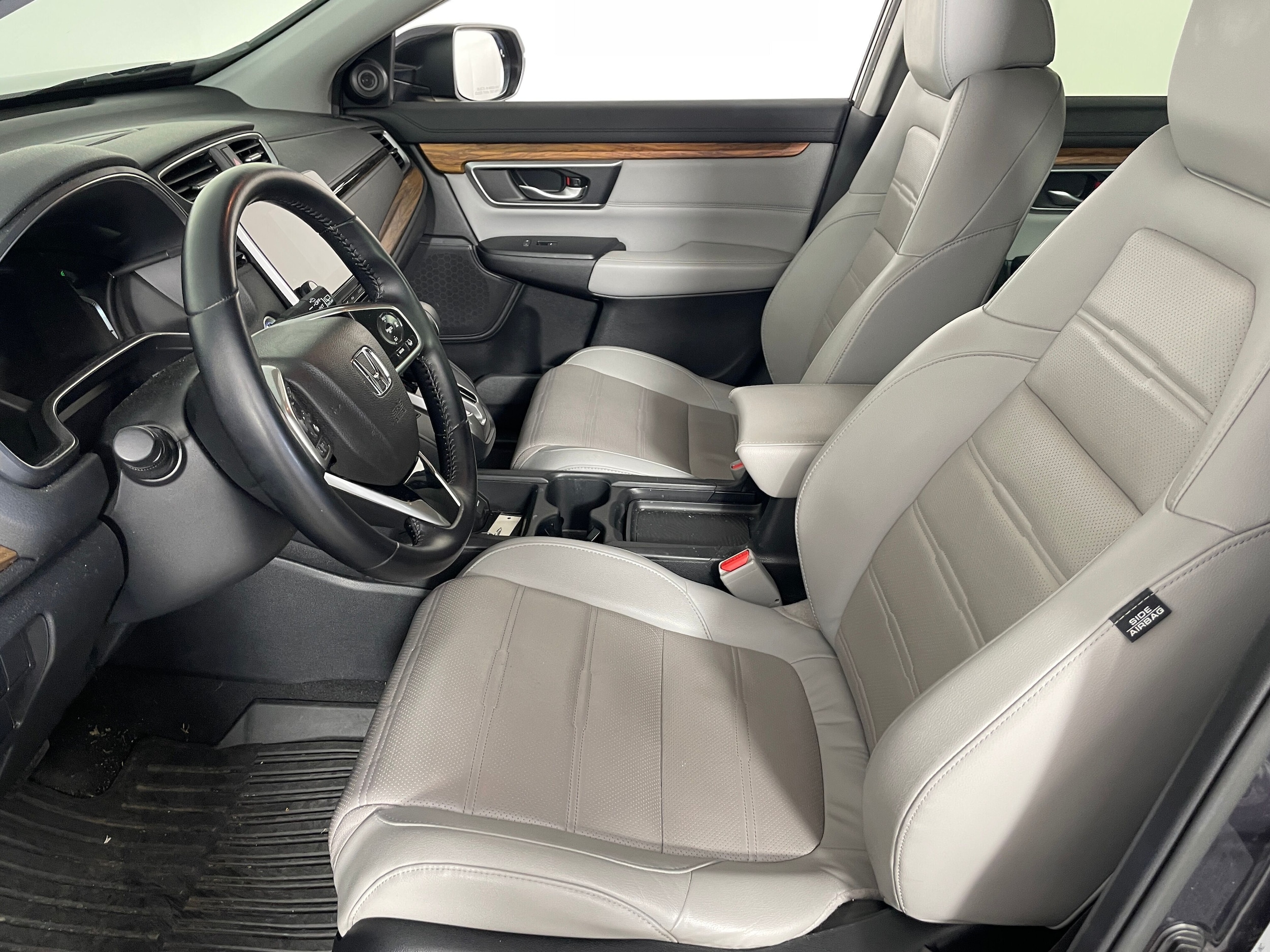 2017 Honda CR-V Touring photo 2