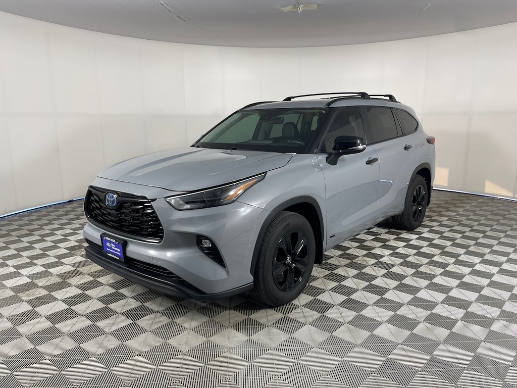 Used 2024 Toyota Highlander Hybrid XLE SUV