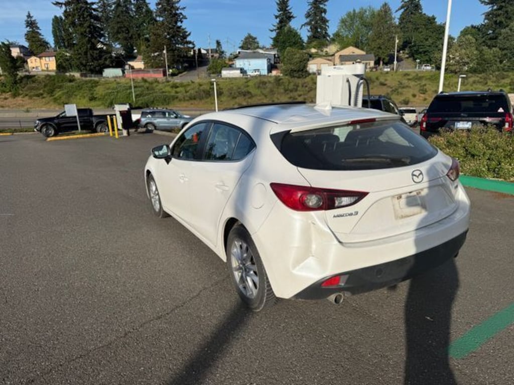Used 2016 Mazda Mazda3 i Grand Touring Hatchback