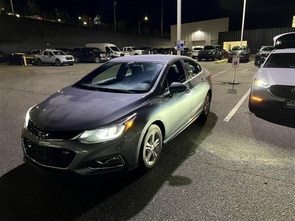 Used 2018 Chevrolet Cruze LT Sedan