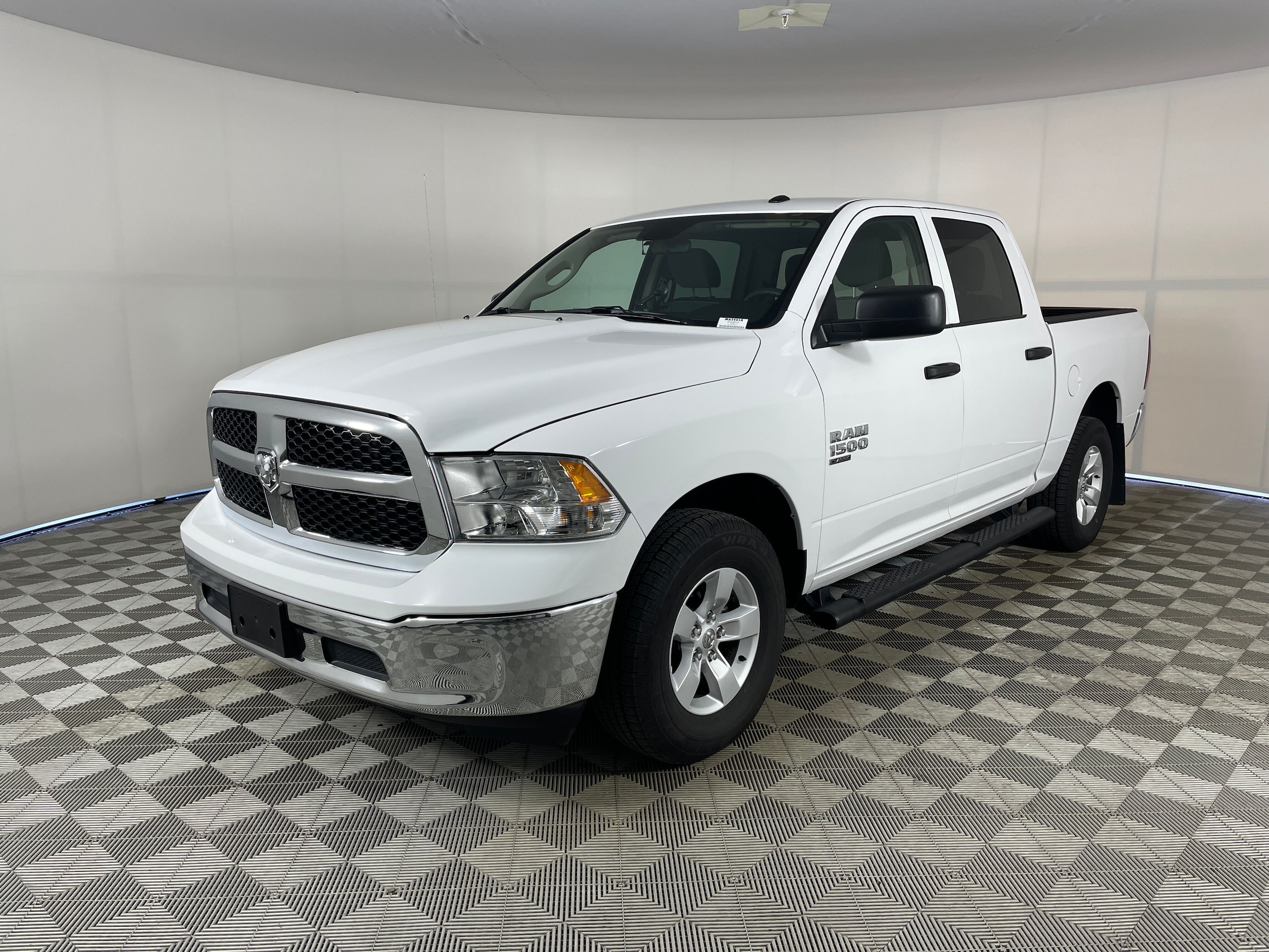 2022 RAM 1500 Classic Tradesman 4x4 Crew Cab 5'7's photo