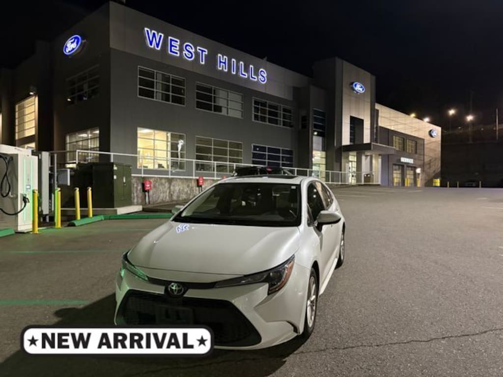 Used 2022 Toyota Corolla LE Sedan