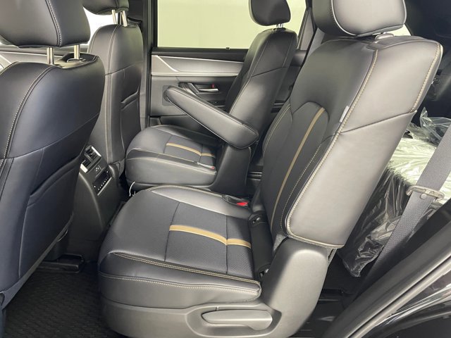 2025 Mazda CX-90 Plug-in Hybrid Premium Plus photo 3
