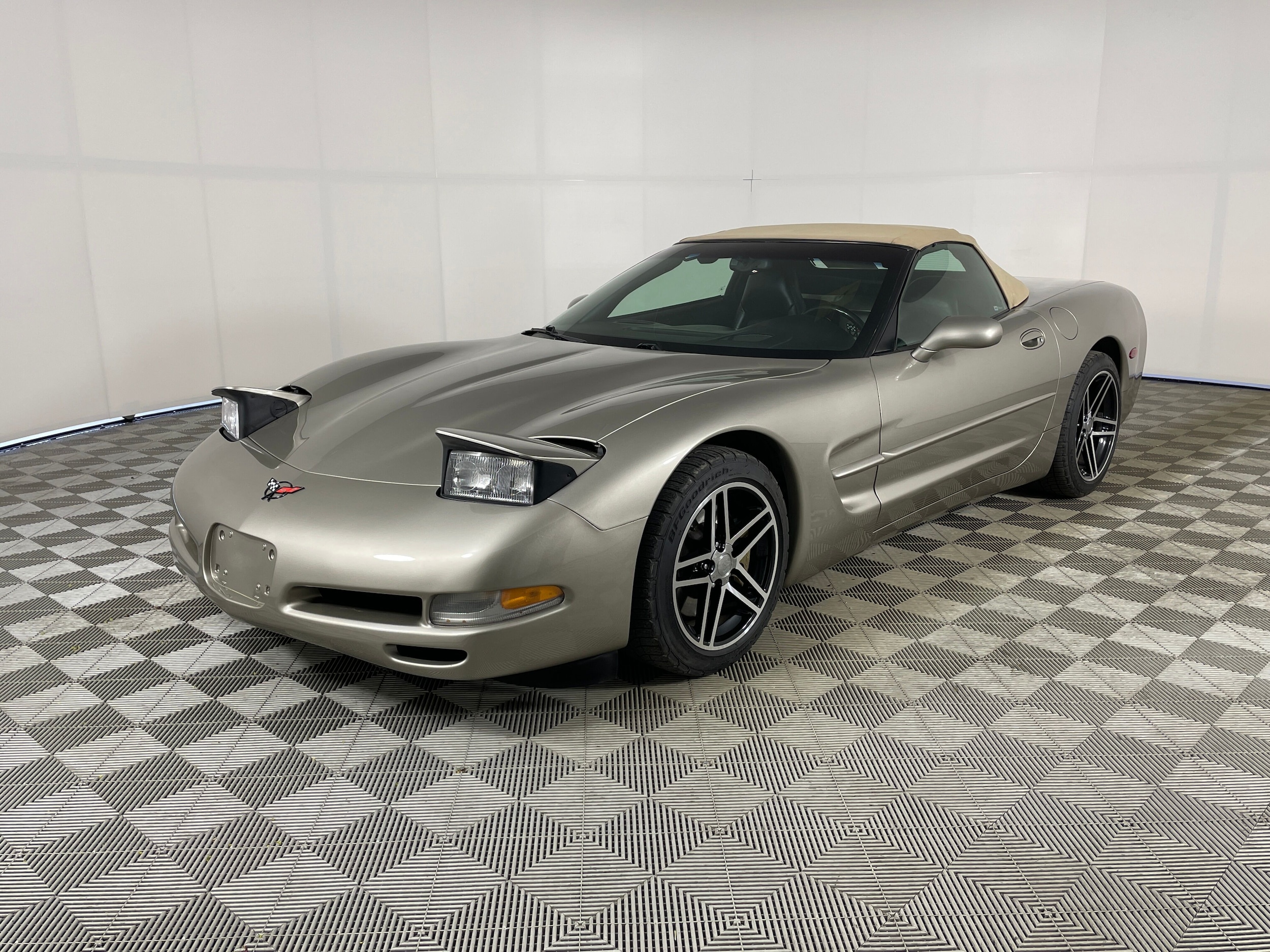 2001 Chevrolet Corvette Base