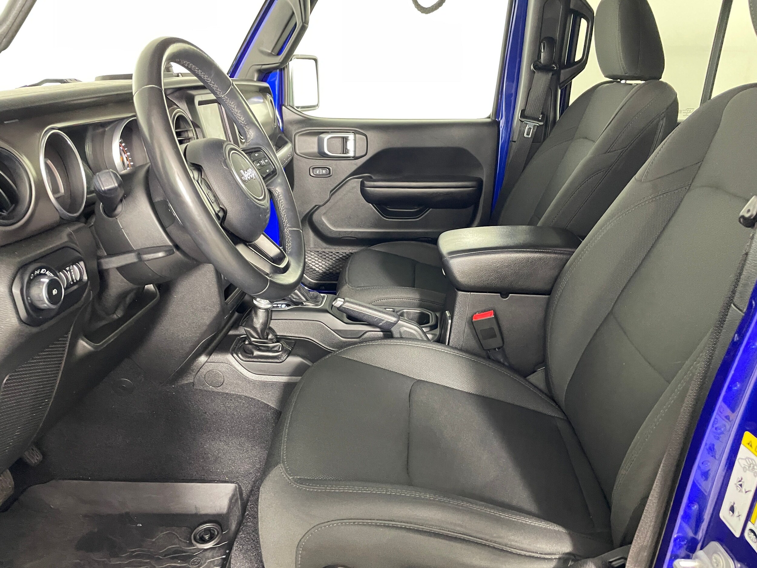 2018 Jeep Wrangler Unlimited Sport S photo 2