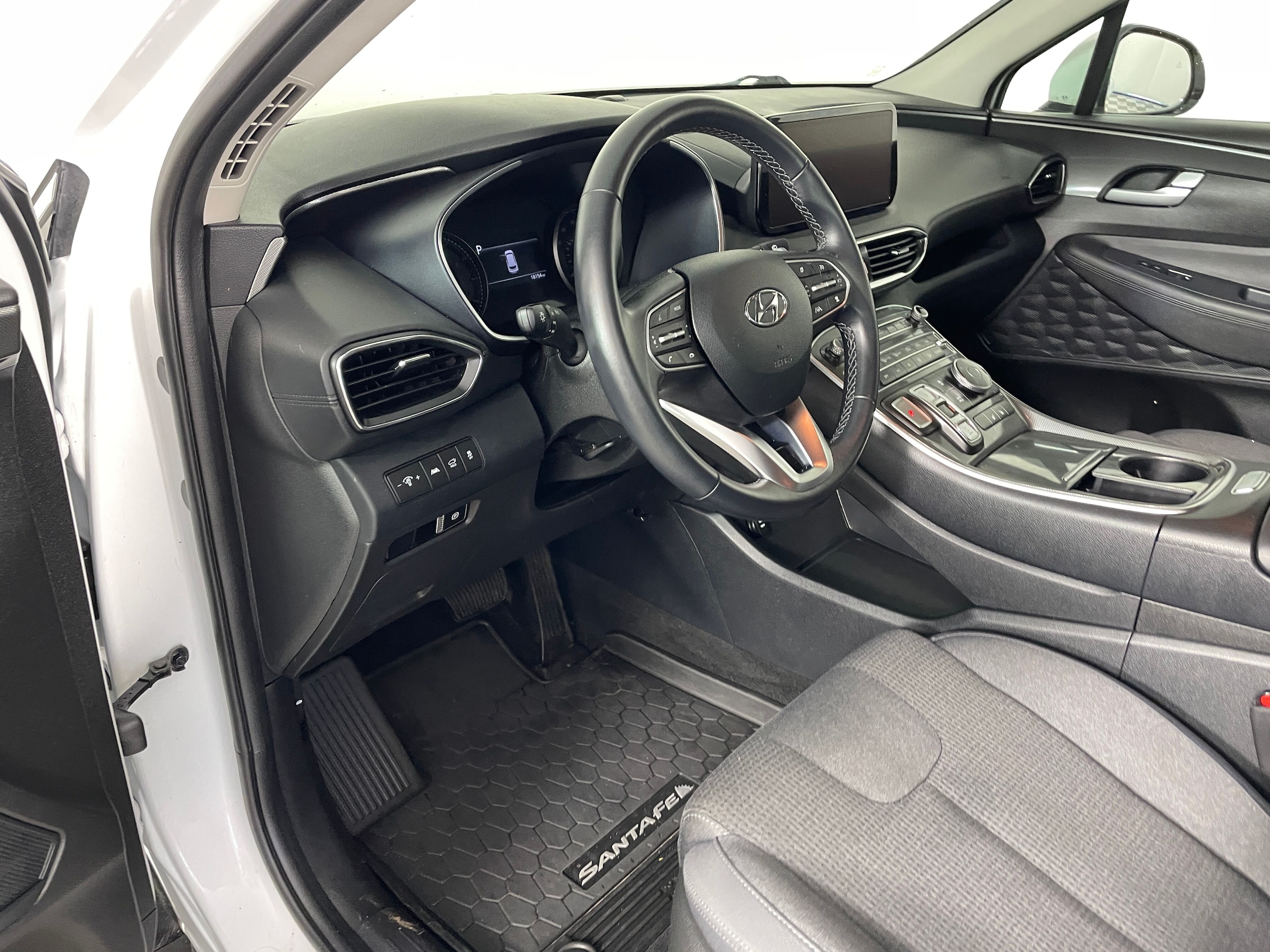 2023 Hyundai Santa Fe SEL photo 2