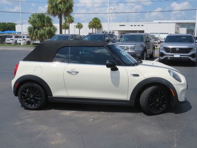 Used 2019 MINI Convertible Base with VIN WMWWG5C55K3H09244 for sale in Houston, TX