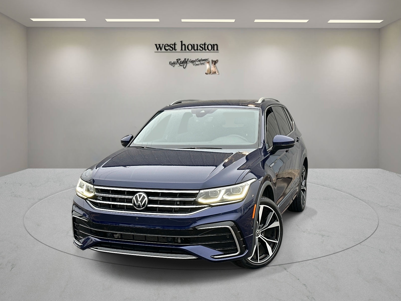 2024 Volkswagen Tiguan 2.0T SEL R-Line 4Motion's photo