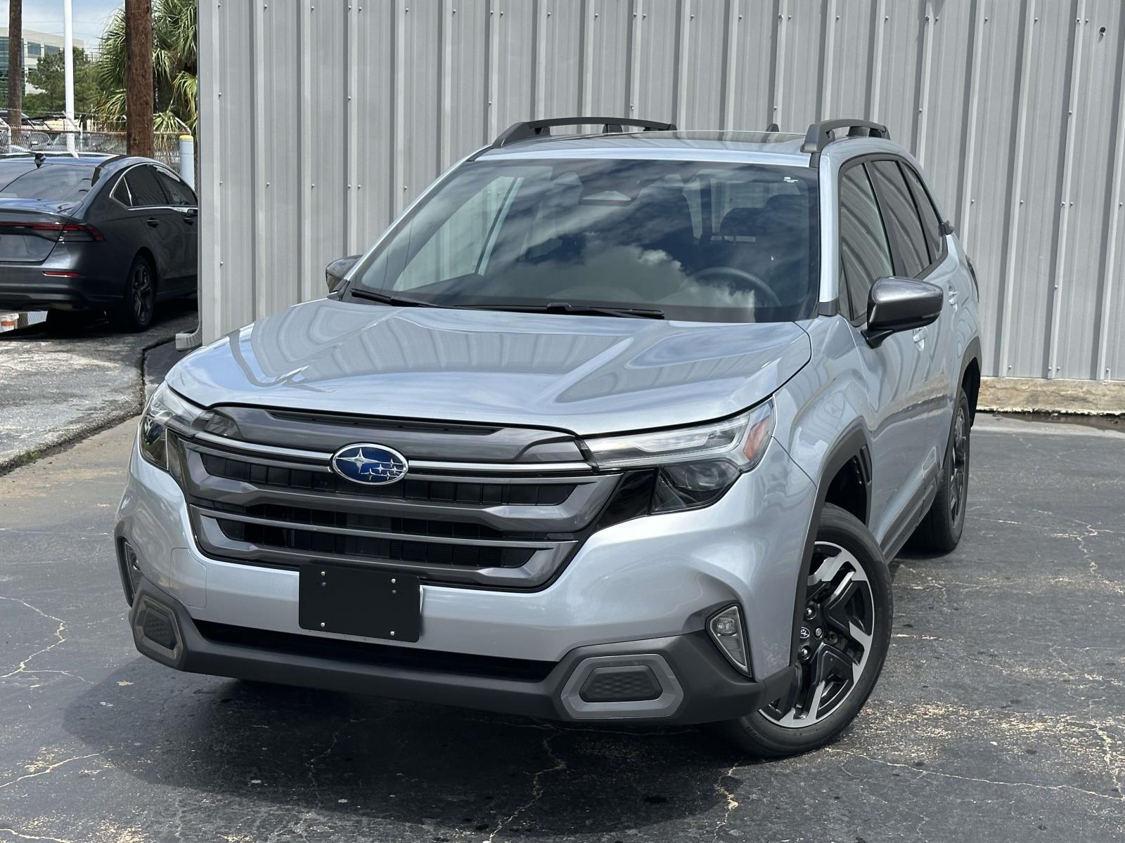 2025 Subaru Forester Limited's photo