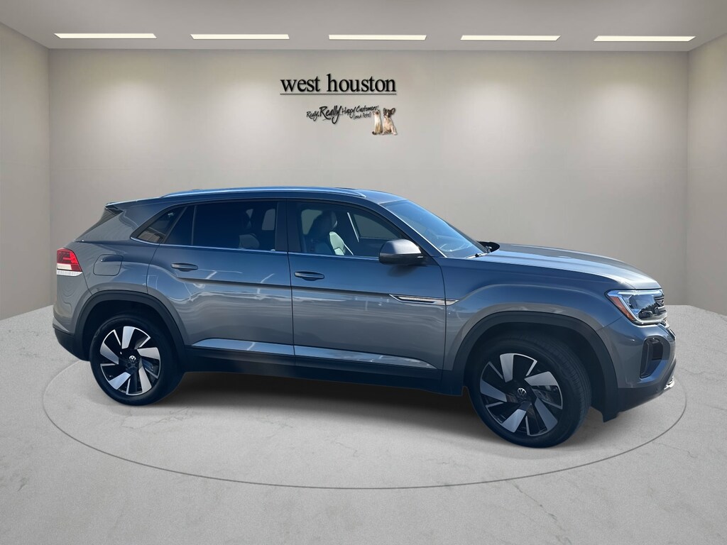 Certified 2025 Volkswagen Atlas Cross Sport 2.0T SE w/Technology FWD Sport Utility