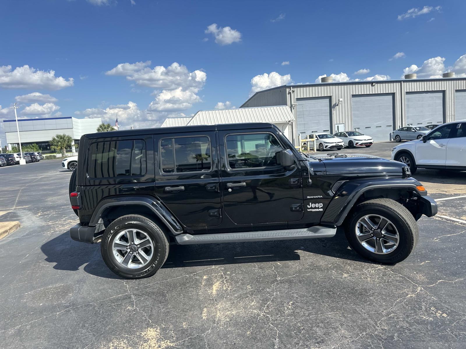 2020 Jeep Wrangler Unlimited Sahara Sport photo 4