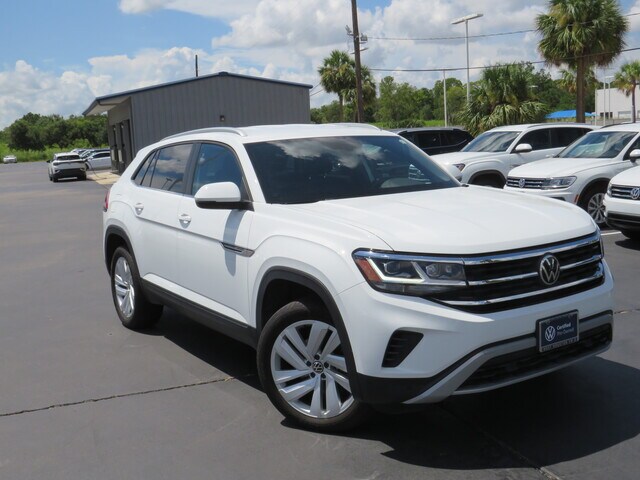 Used 2020 Volkswagen Atlas Cross Sport SE w/Tech R-Line with VIN 1V2YE2CA7LC231497 for sale in Houston, TX