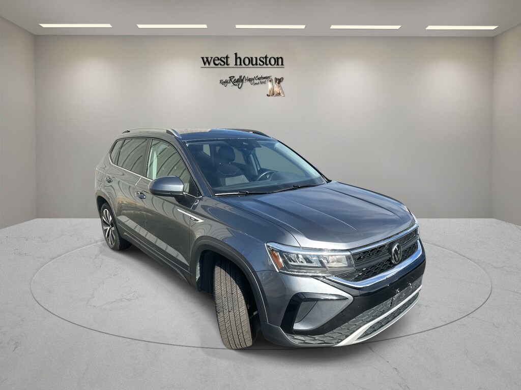 Used 2024 Volkswagen Taos SE Sport Utility