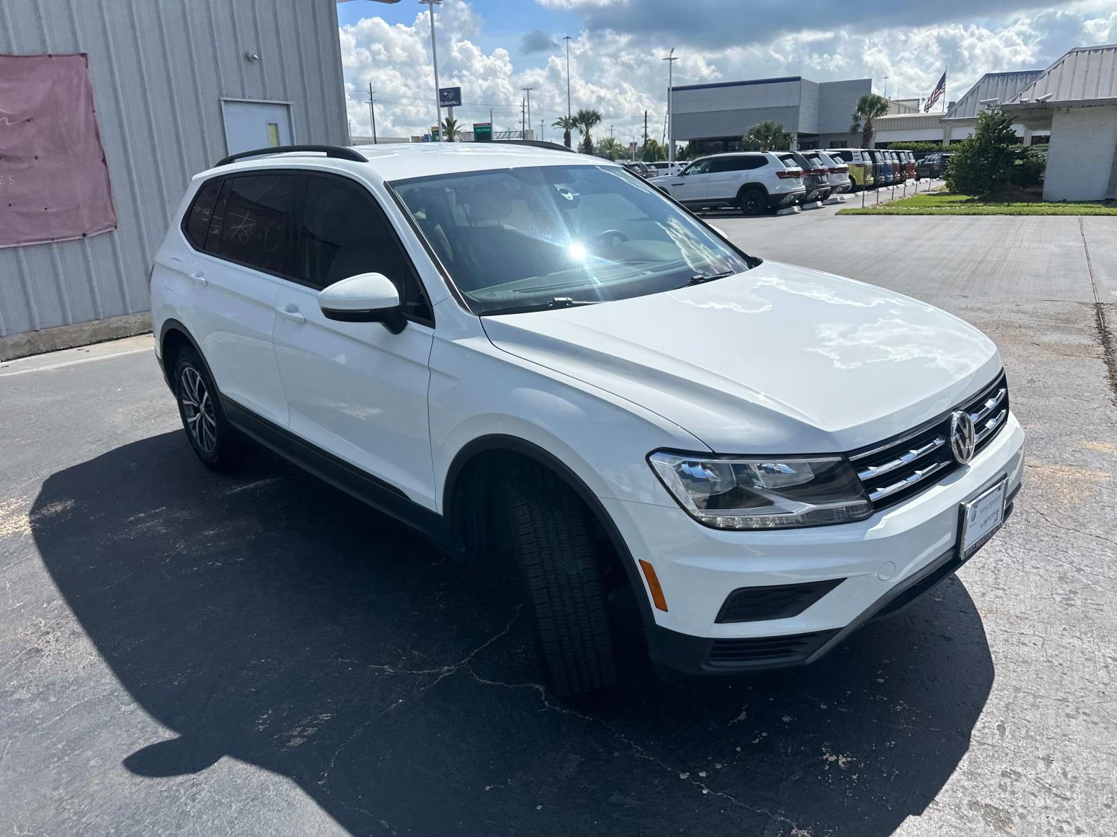 2021 Volkswagen Tiguan S photo 2